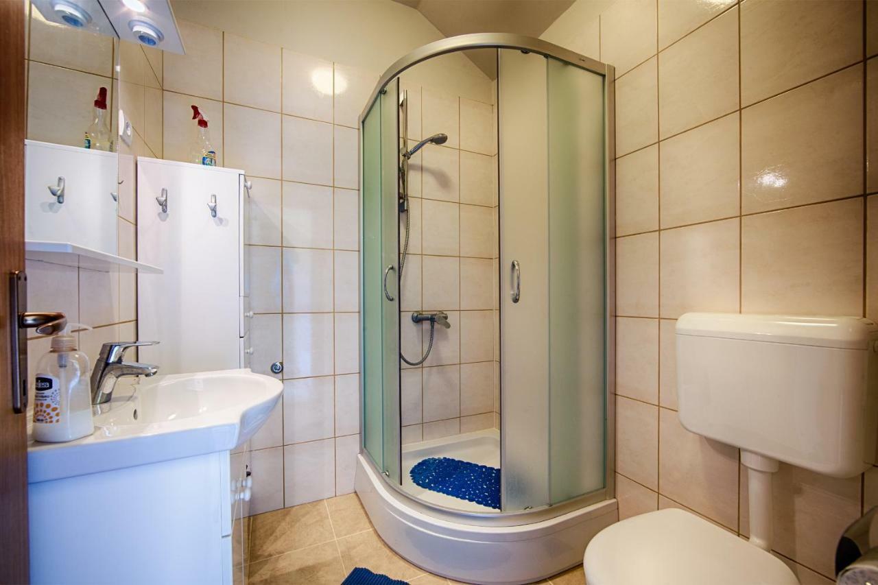 Betini Apartments - Authentic Island Escape Комижа Екстер'єр фото