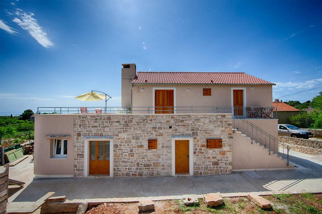 Betini Apartments - Authentic Island Escape Комижа Екстер'єр фото