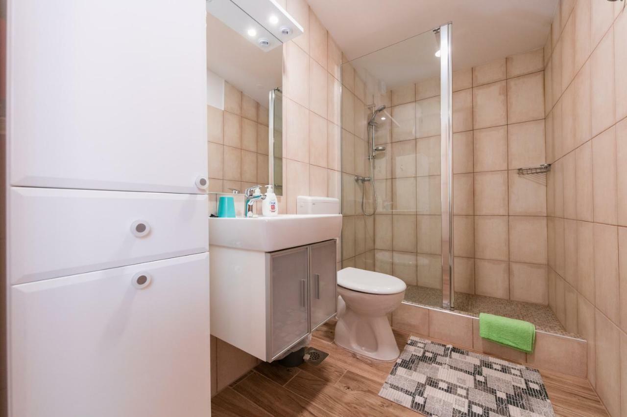 Betini Apartments - Authentic Island Escape Комижа Екстер'єр фото