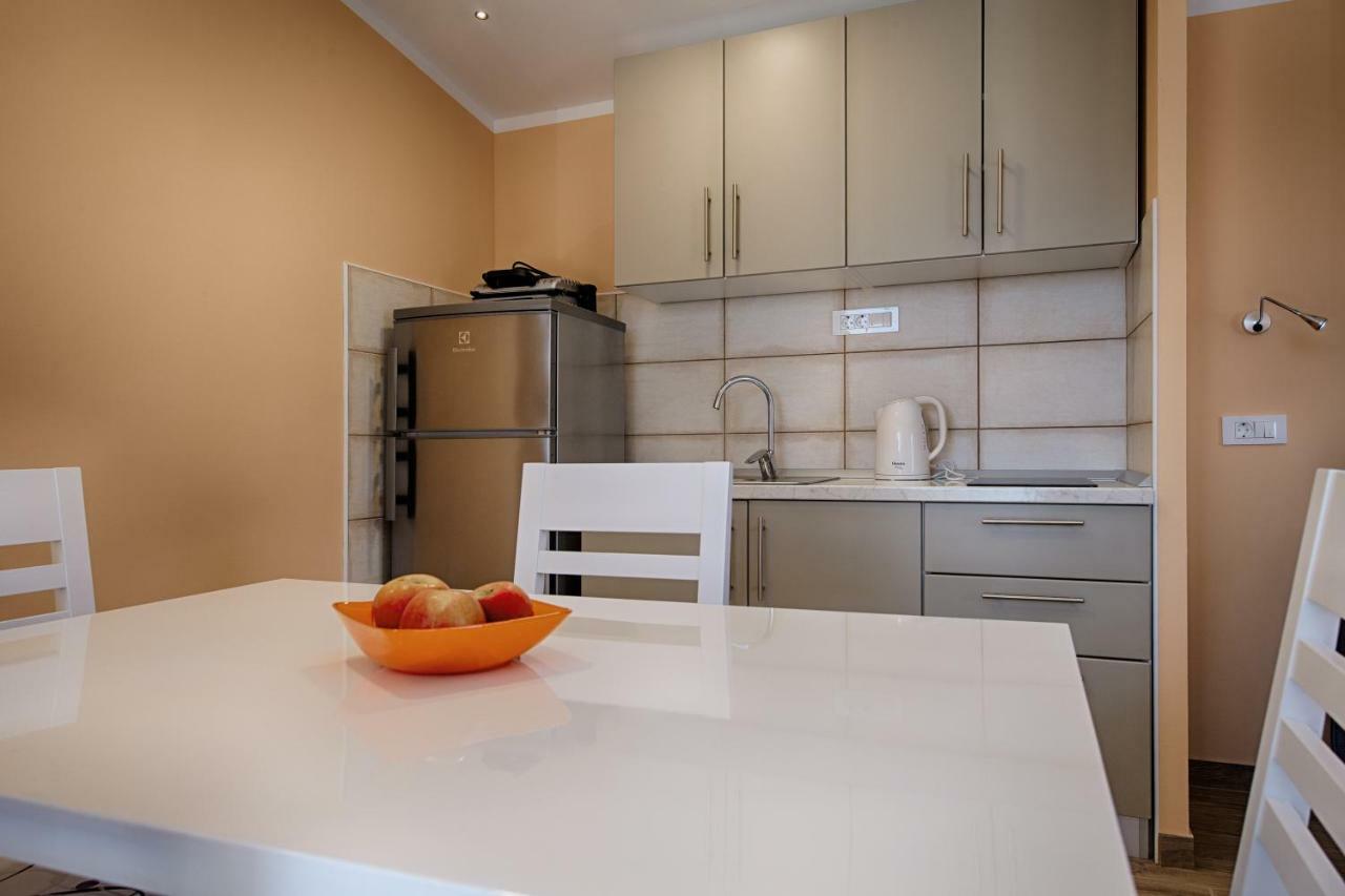 Betini Apartments - Authentic Island Escape Комижа Екстер'єр фото